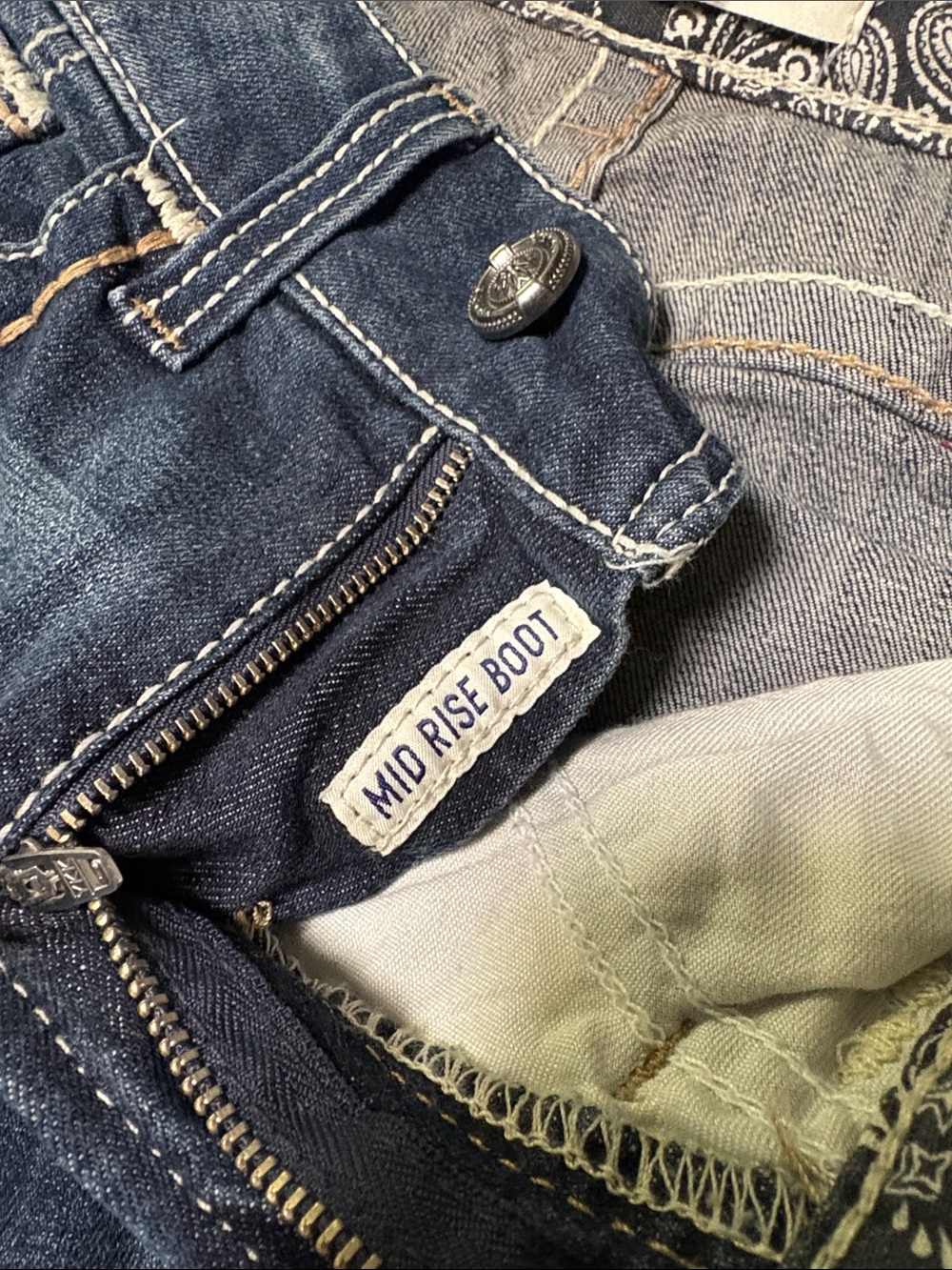 Ariat Dark Blue Bootcut Jeans with Embroidered Pocket - Picture 3 of 4